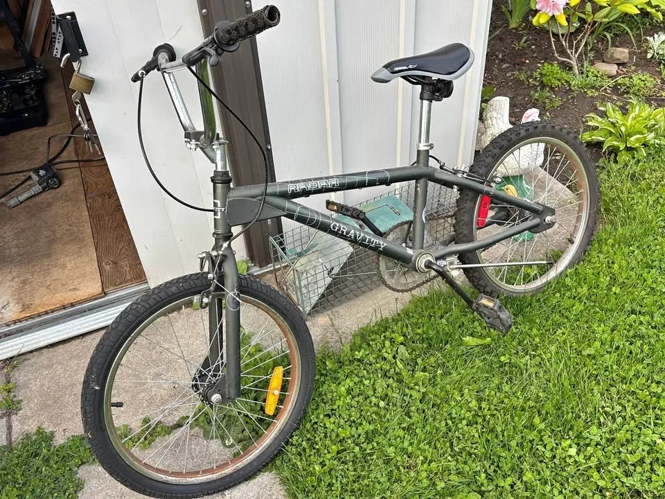 Gravity - Radar BMX Bike