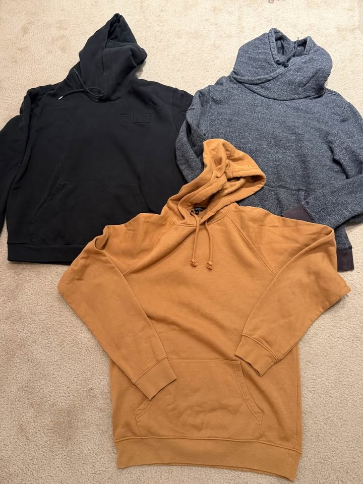 Pack of 4 Hoodies / Sweatshirts – Large Size, Cozy & Comfortable - photo 2