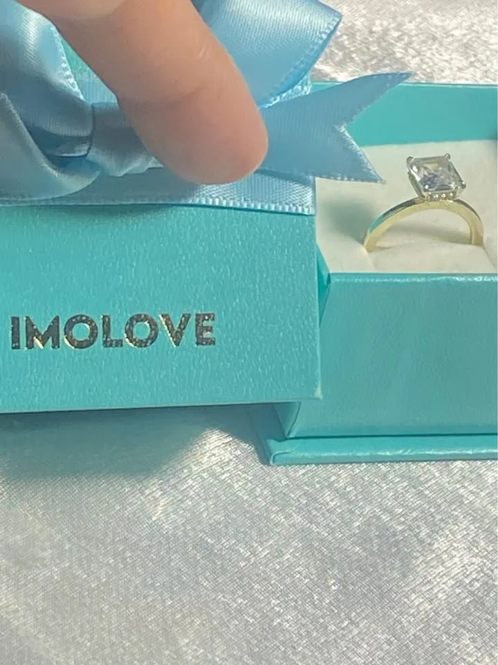 Women Sterling Silver ring size 6.5 image indicator(3)