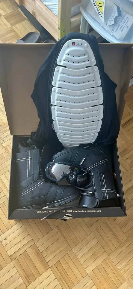 Snowboard Equipment Burton Shoes and Protection