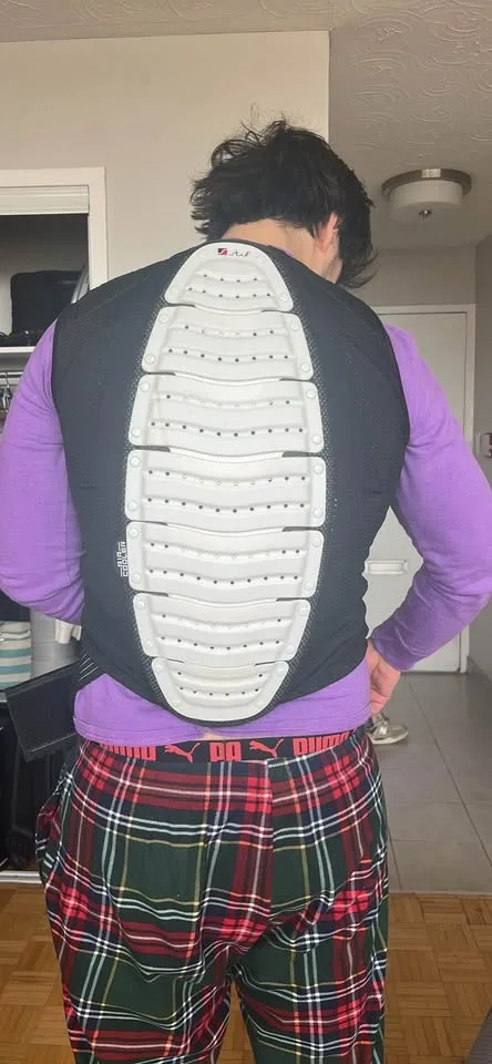 Snowboard Equipment Burton Shoes and Protection image indicator(3)