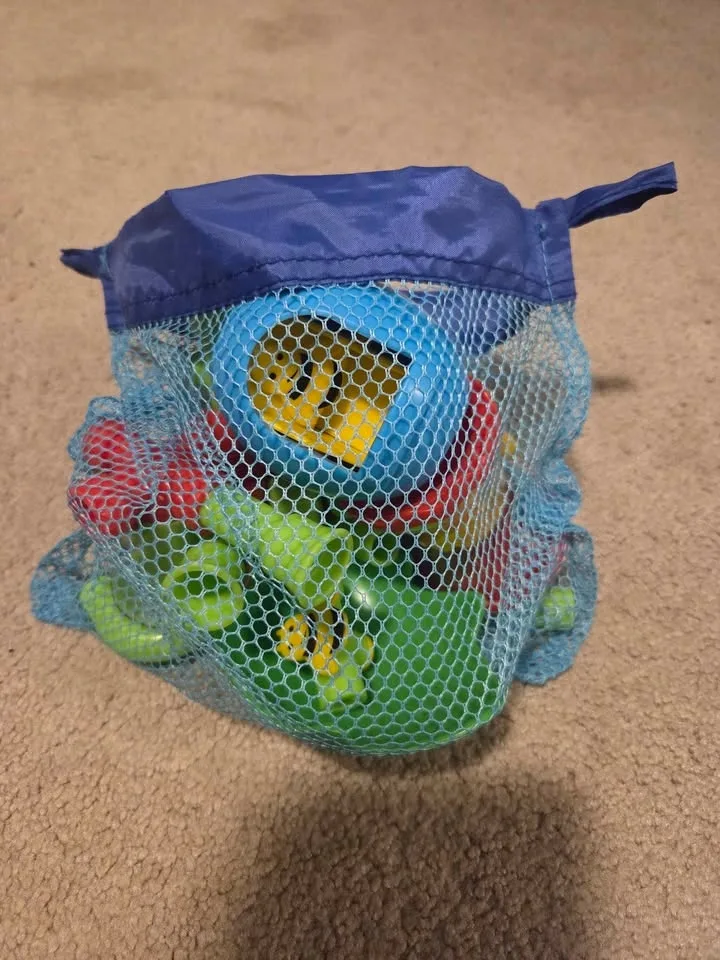 Discovery Toys Busy Bee Bath Toy image indicator(2)