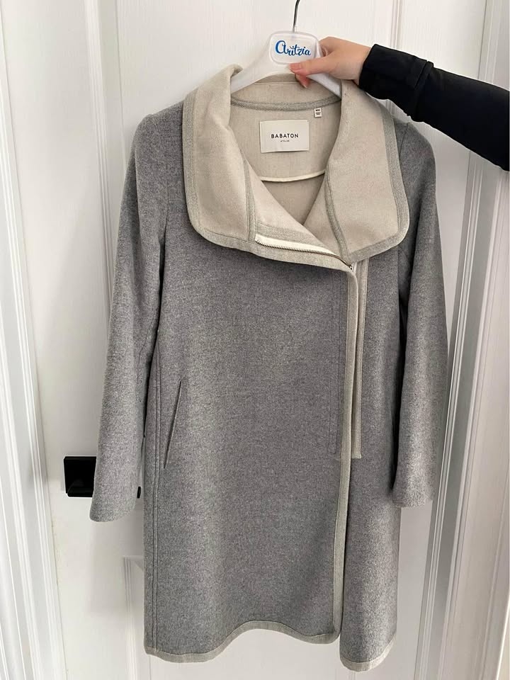 Like New Aritzia Babaton Cormac Wool Coat