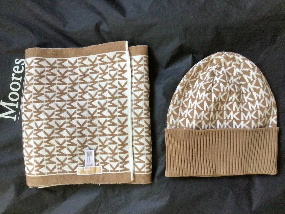 Michael Kors Women's Circle Logo Scarf and Hat