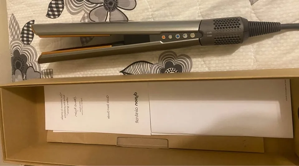 Dyson Airstrait (hair dryer and hair straightener) image indicator(6)