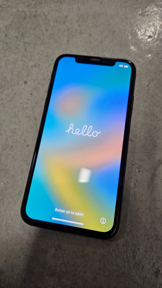 Apple iPhone X 64GB – Unlocked, Good Shape