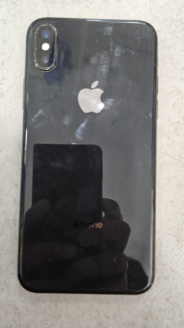 Apple iPhone X 64GB – Unlocked, Good Shape - photo 2
