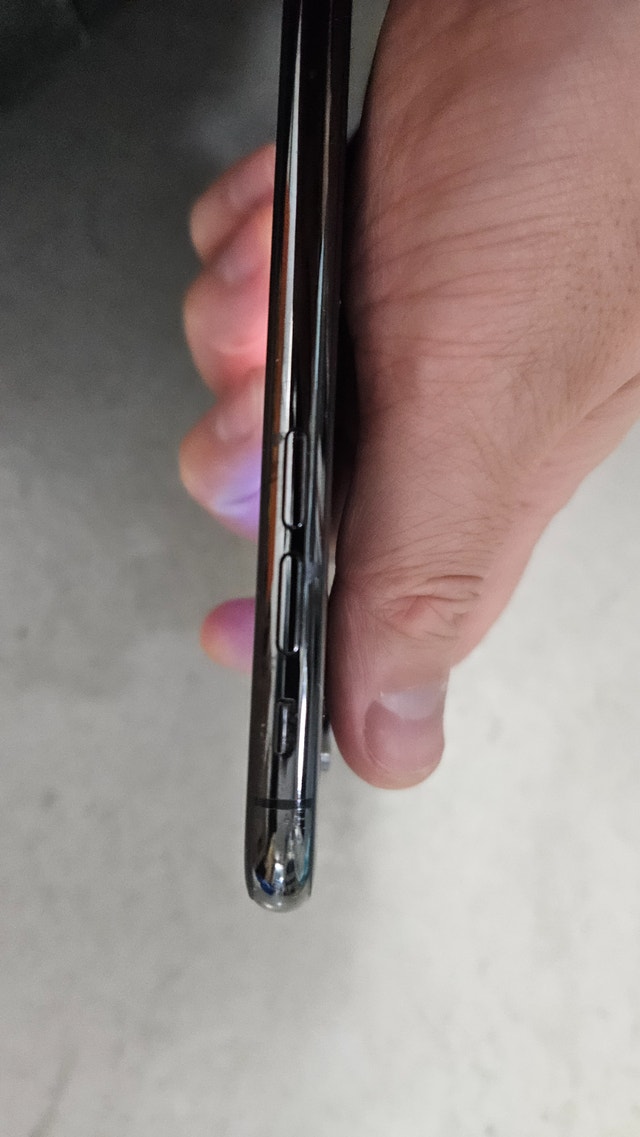 Apple iPhone X 64GB – Unlocked, Good Shape - photo 3
