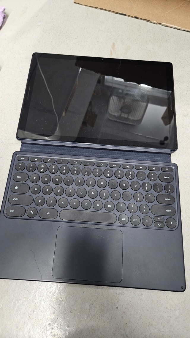 Google Pixel Slate (i5 / 8GB) + Keyboard - Great Cond. - photo 3