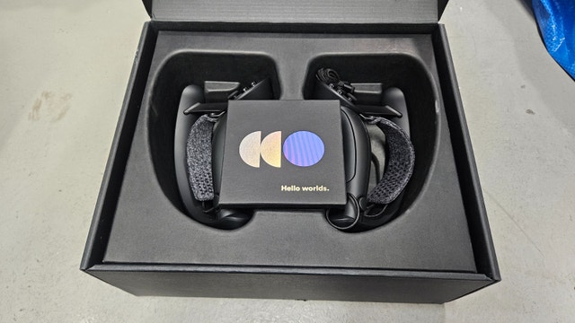 Valve Index Knuckles VR Controllers – Excellent - photo 2