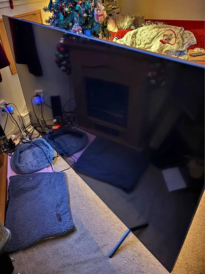 Big Broken Samsung 82” TV - model number UN82TU7050 - this thing