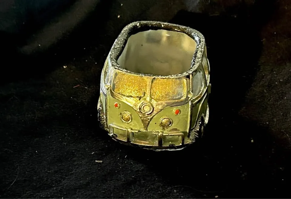 Custom made Resin Planters image indicator(3)