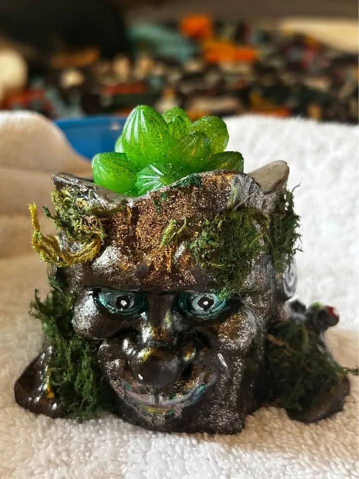 Custom made Resin Planters image indicator(10)