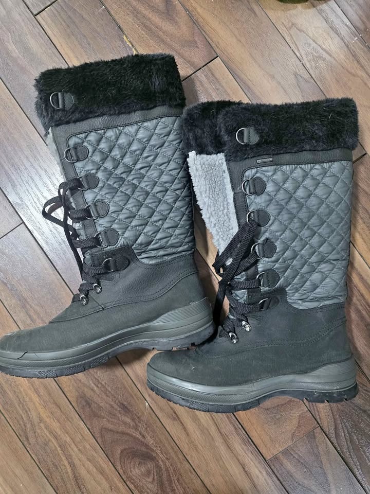Size 7 Women's Winter boots