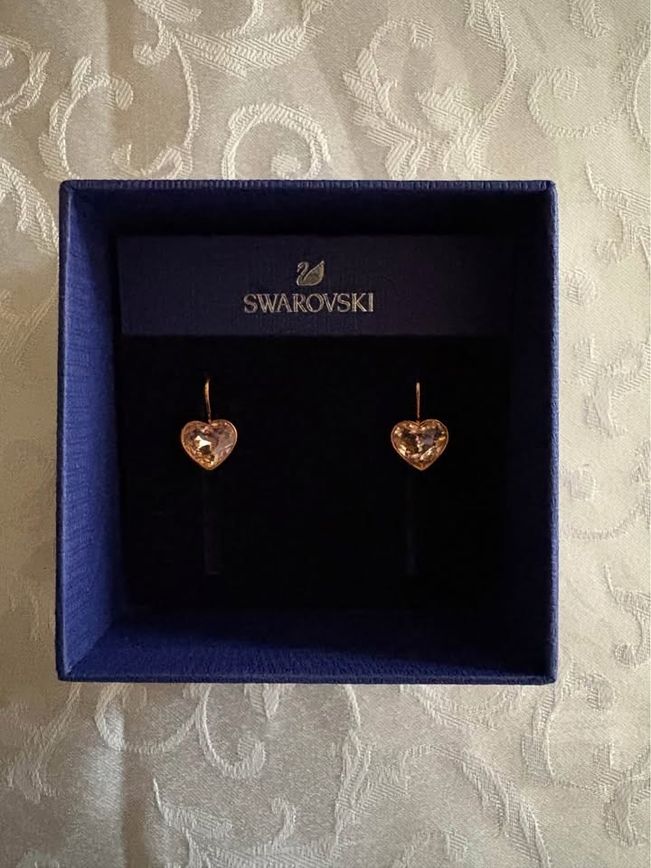 Swarovski Bella Drop Earring - photo 2