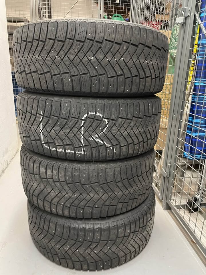 Pirelli Sub Zero 235/55 R17 - photo 5