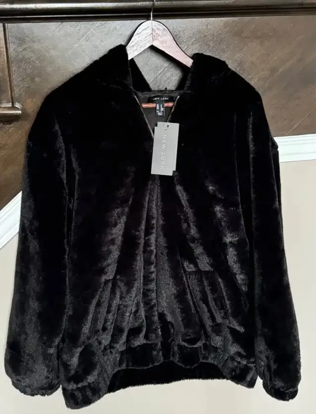 Brand New Women’s New Look Faux Fur Jacket