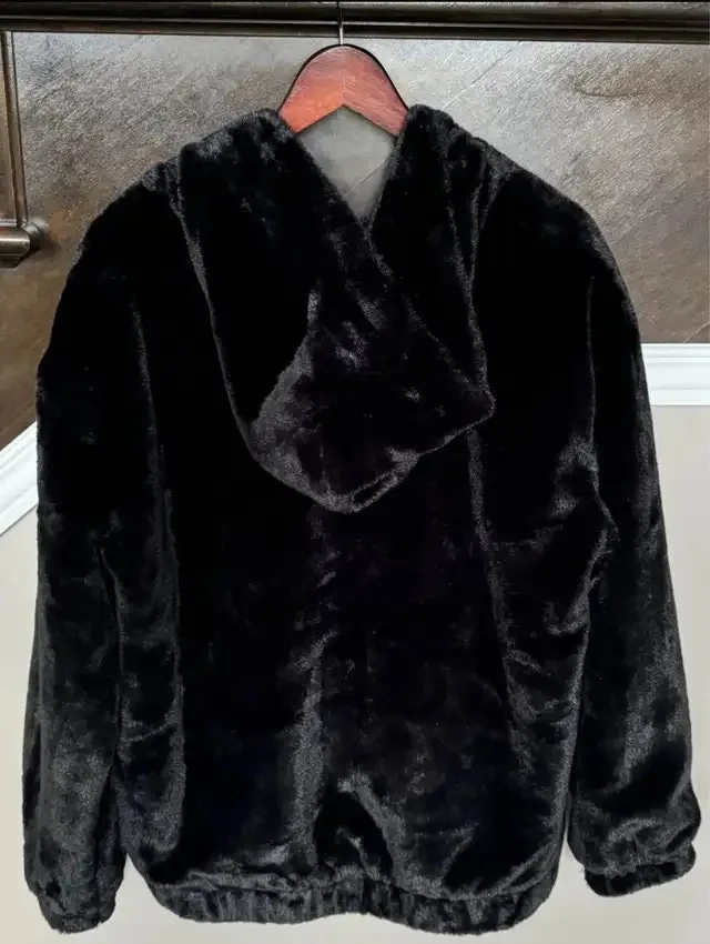 Brand New Women’s New Look Faux Fur Jacket image indicator(2)