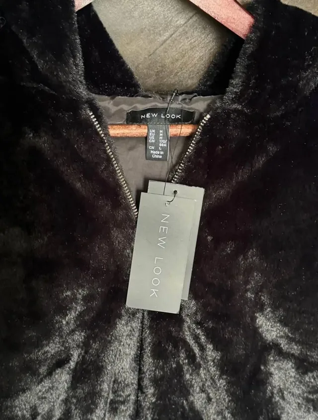 Brand New Women’s New Look Faux Fur Jacket image indicator(4)