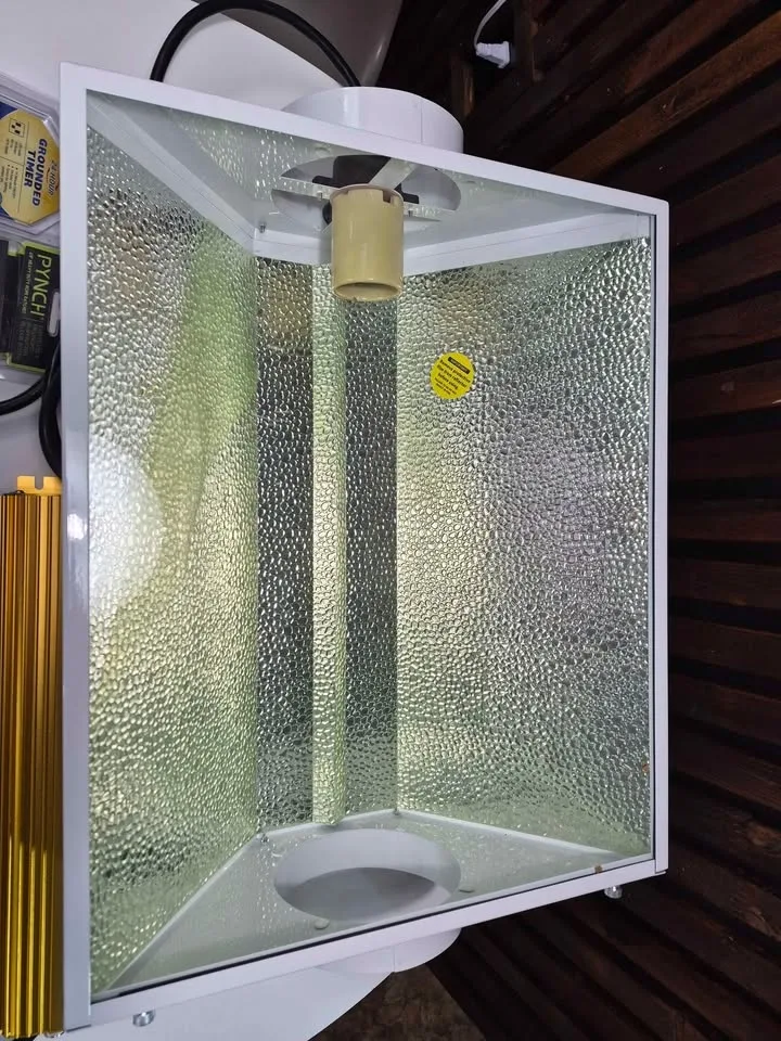 SunStream 1000W Grow Light Full Kit - BRAND NEW image indicator(2)