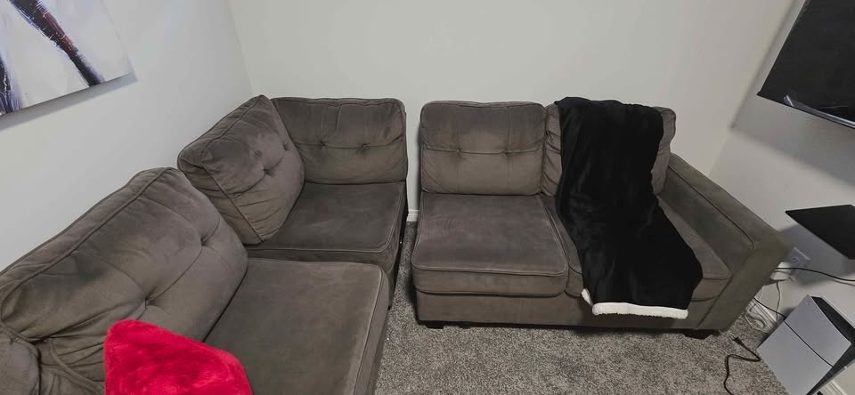 Gray Fabric L-Shaped Sectional - photo 2