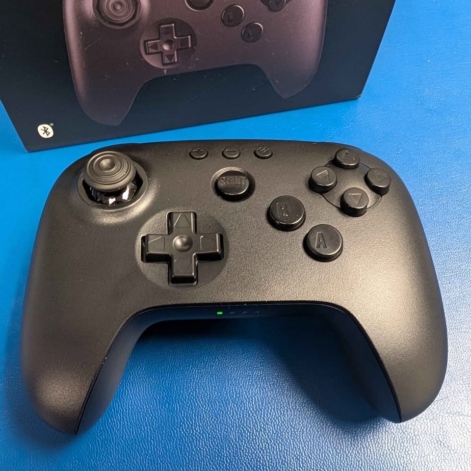 8bitdo "64" Bluetooth controller - BRAND NEW! - photo 2