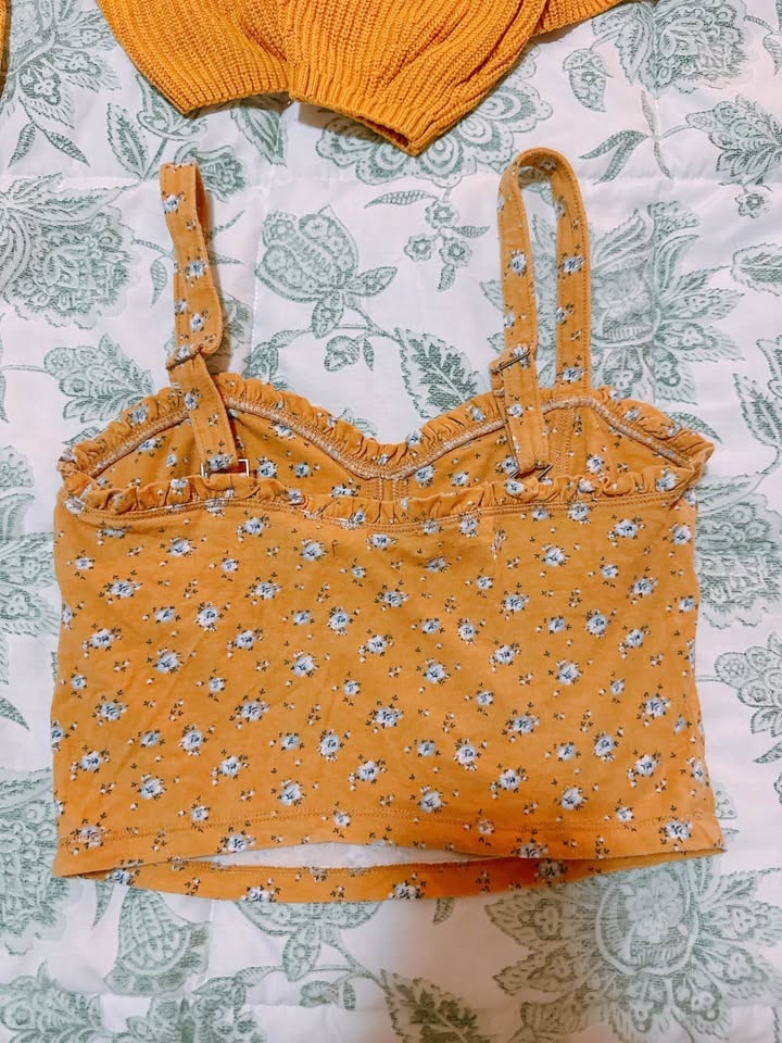 Yellow Crop top and Sweater (Hollister/A&F) - photo 3