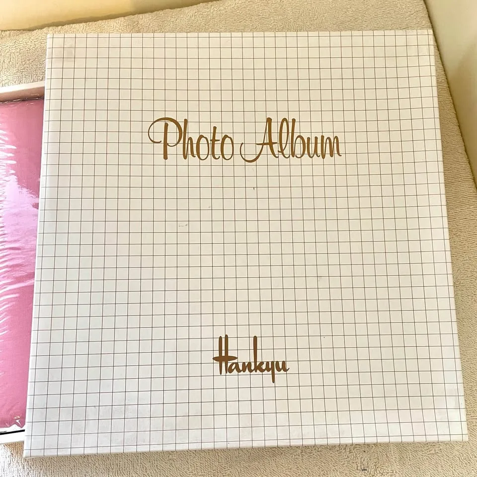 Scrapbook Photo Album – Embroidered Cosmos Cover image indicator(10)