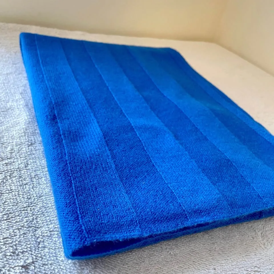 🎄NWT 100% Cashmere Ribbed Scarf by Spring Air image indicator(5)