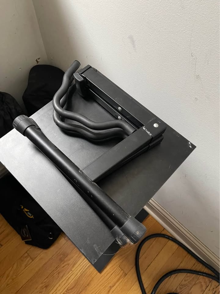 Top Stage Folding Guitar Stand - photo 4