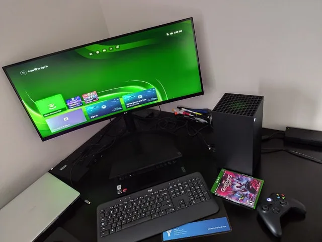 (Delivery) LNIB Xbox Series X 1TB w/games image indicator(4)