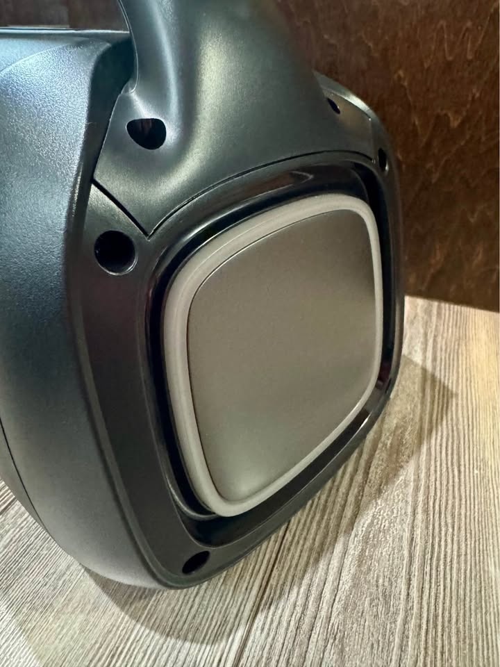 Portable Bluetooth Light-Up Speaker - photo 2