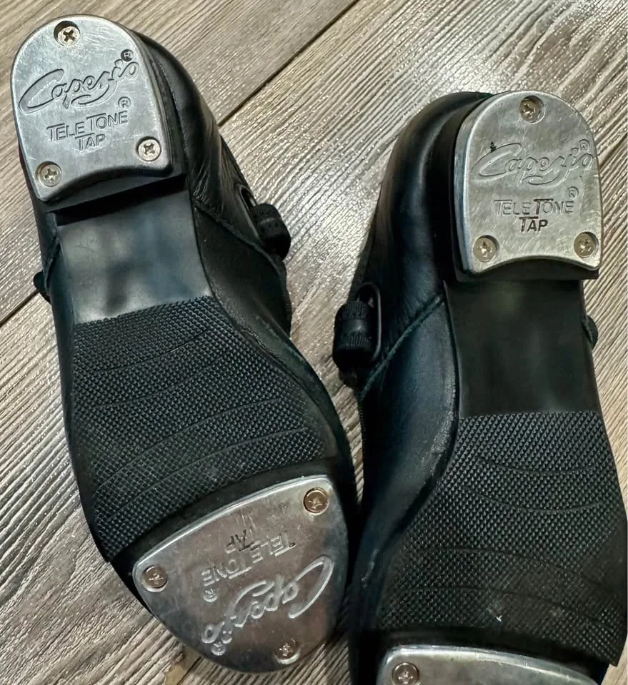 Capezio Tap Size 11M image indicator(3)