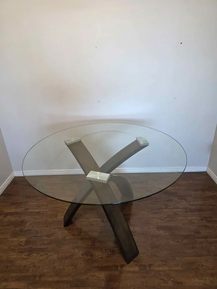 Glass Dining table image indicator(2)