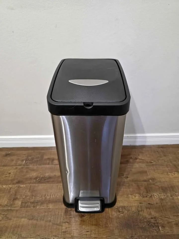 Stainless steel garbage can