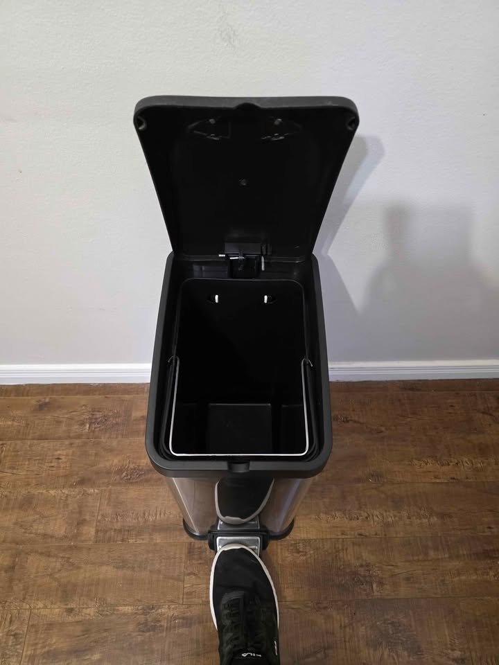 Stainless steel garbage can - photo 2
