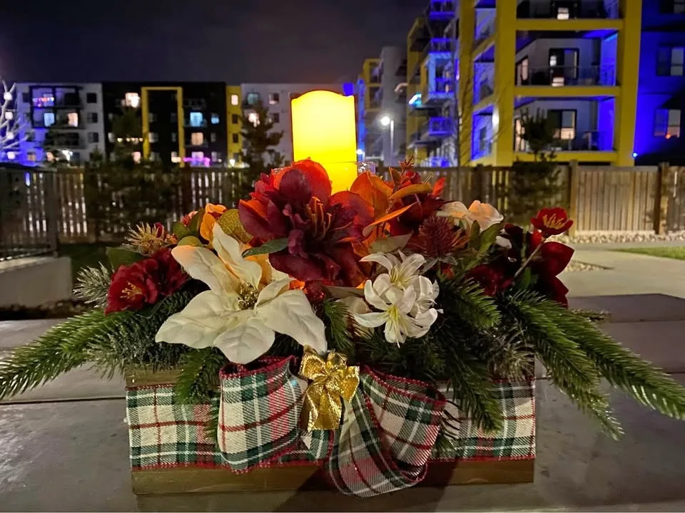 Handcrafted Holiday Glow Centrepiece