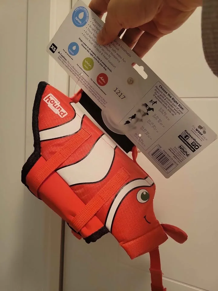 Outward Hound Fun Fish Dog Life Jacket – XS – Brand New image indicator(5)