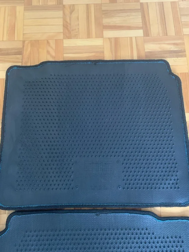 Toyota Corolla Floor Mats image indicator(6)