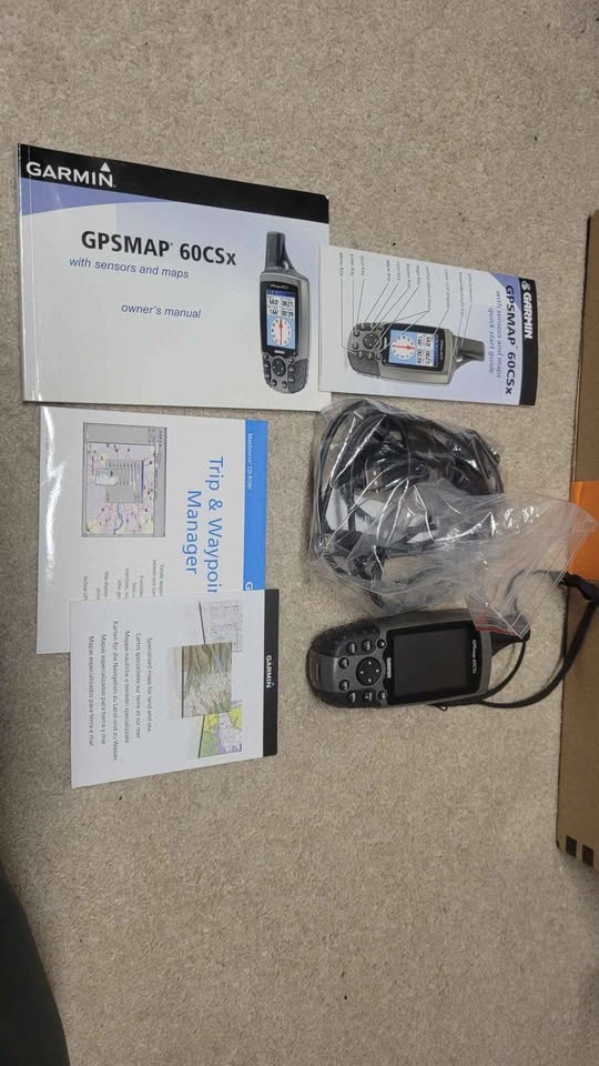 Garmin GPSMAP 60CSx – Like New, Complete in Box - photo 2