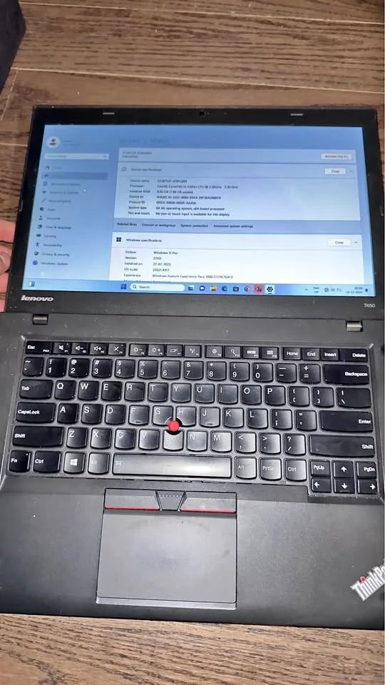 Lenovo Laptop 8GB RAM i5 256 storage