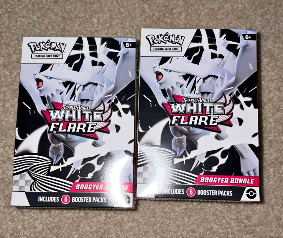 Pokemon White Flare Booster Bundle