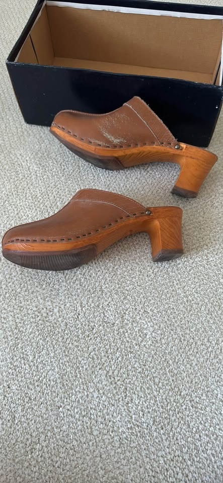 women’s clog boot heel - photo 3