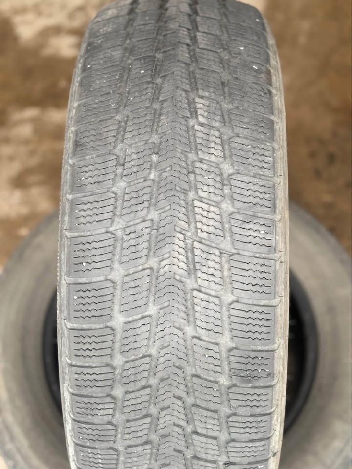 (2) Firestone 235/60R18 Winter set! - photo 3