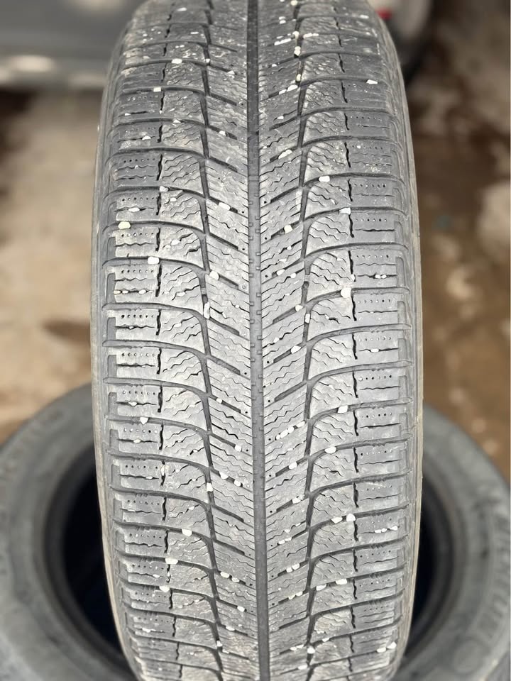 (4) Michelin 215/55R16 X-Ice Winter Set! - photo 3