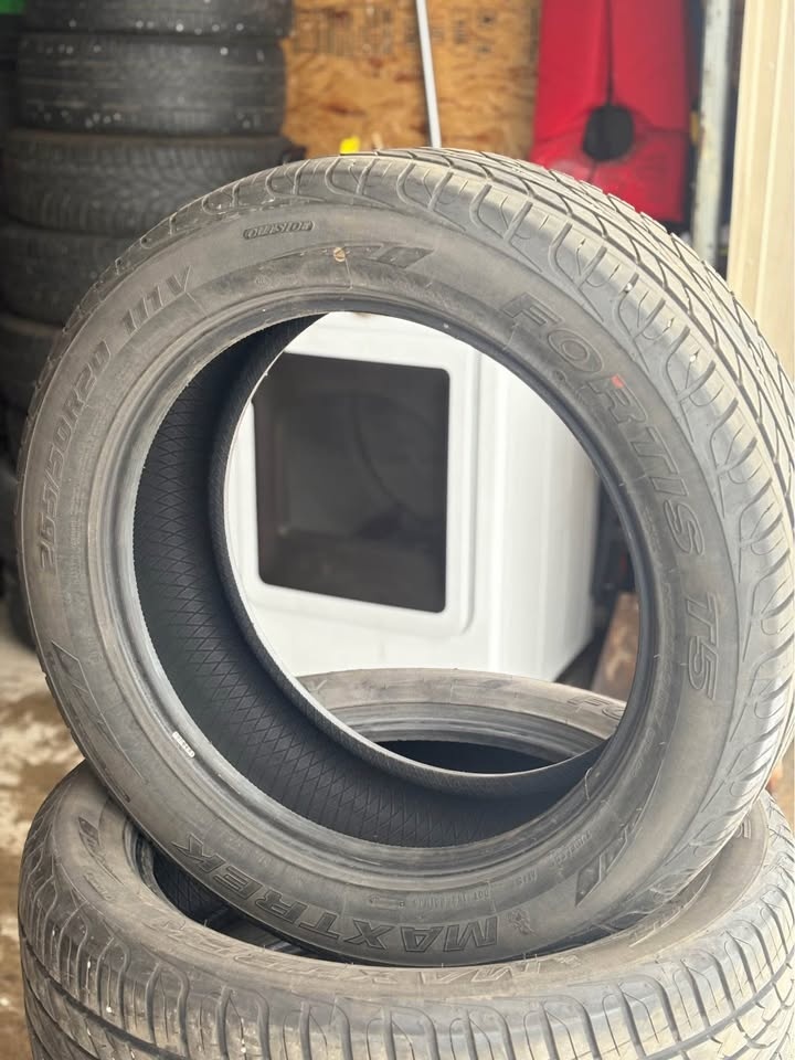 (4) Maxtrek 265/50R20 All Season Set! - photo 2