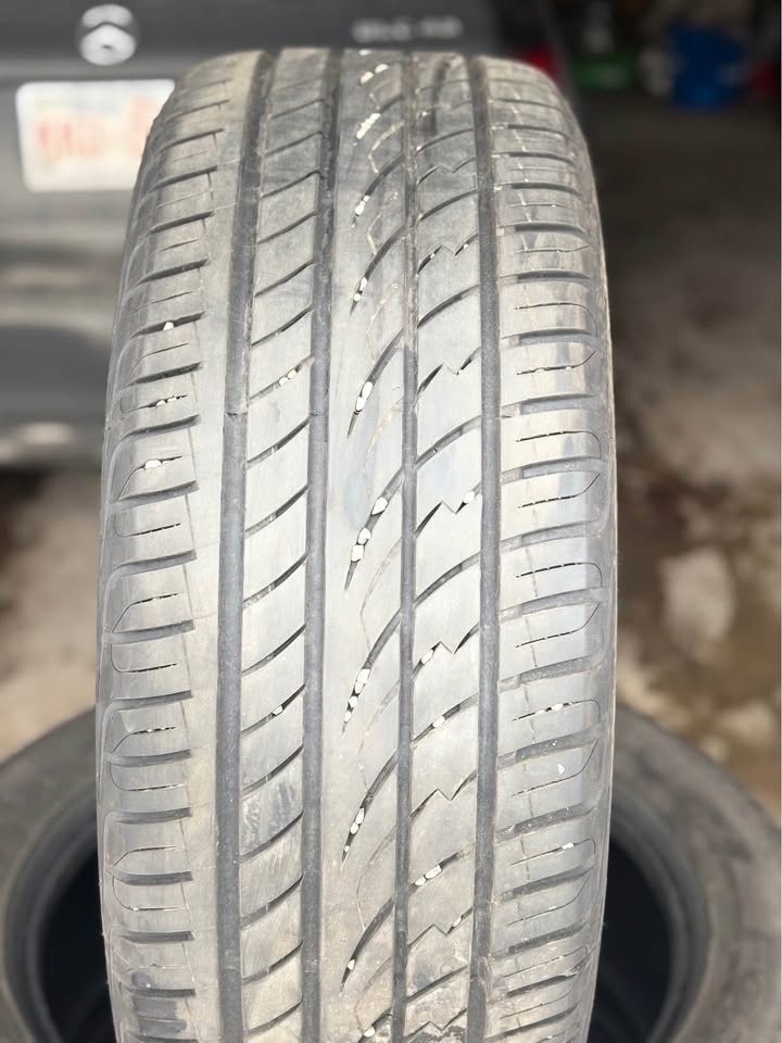 (4) Maxtrek 265/50R20 All Season Set! - photo 3