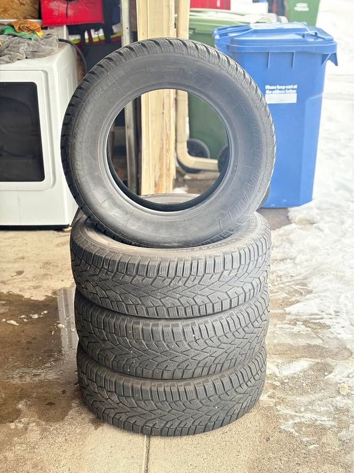 (4) General 215/70R16 Winter Set!