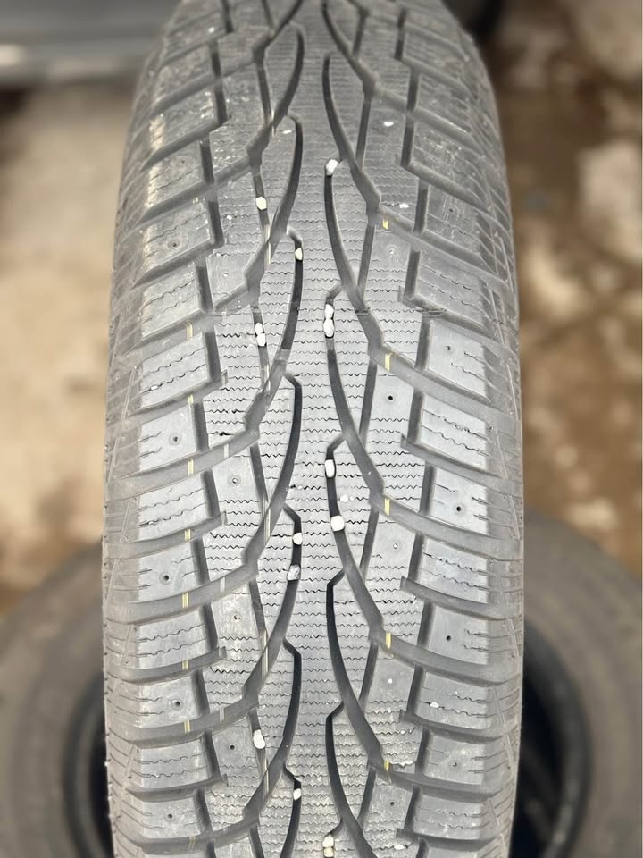 (4) General 215/70R16 Winter Set! - photo 3