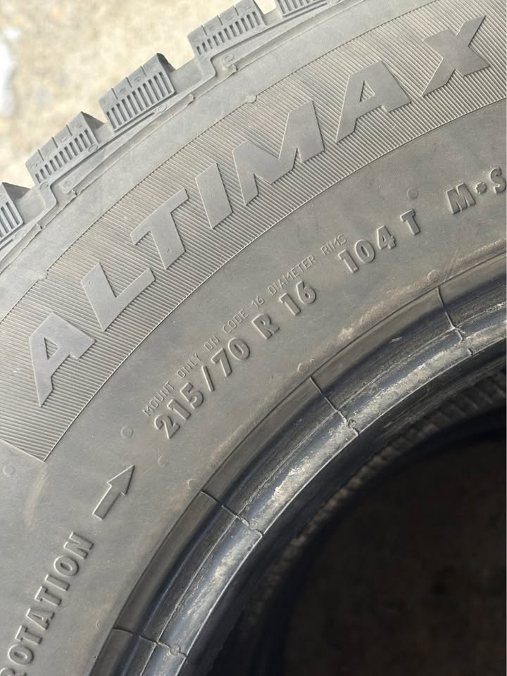 (4) General 215/70R16 Winter Set! - photo 5